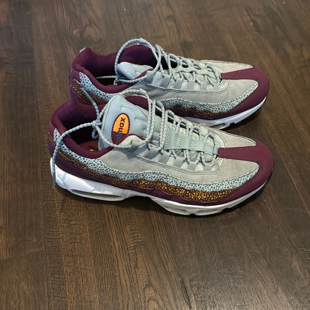 Make an offer- Nike Air Max 95 PRM Bordeaux Running Sneakers Womens 8 Gray Red